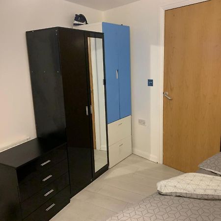 Room Near City London Exterior photo