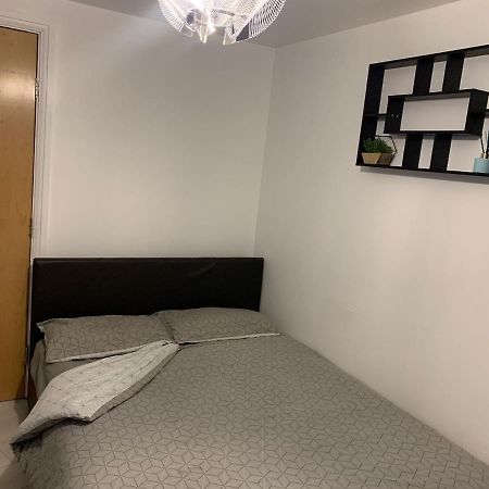 Room Near City London Exterior photo